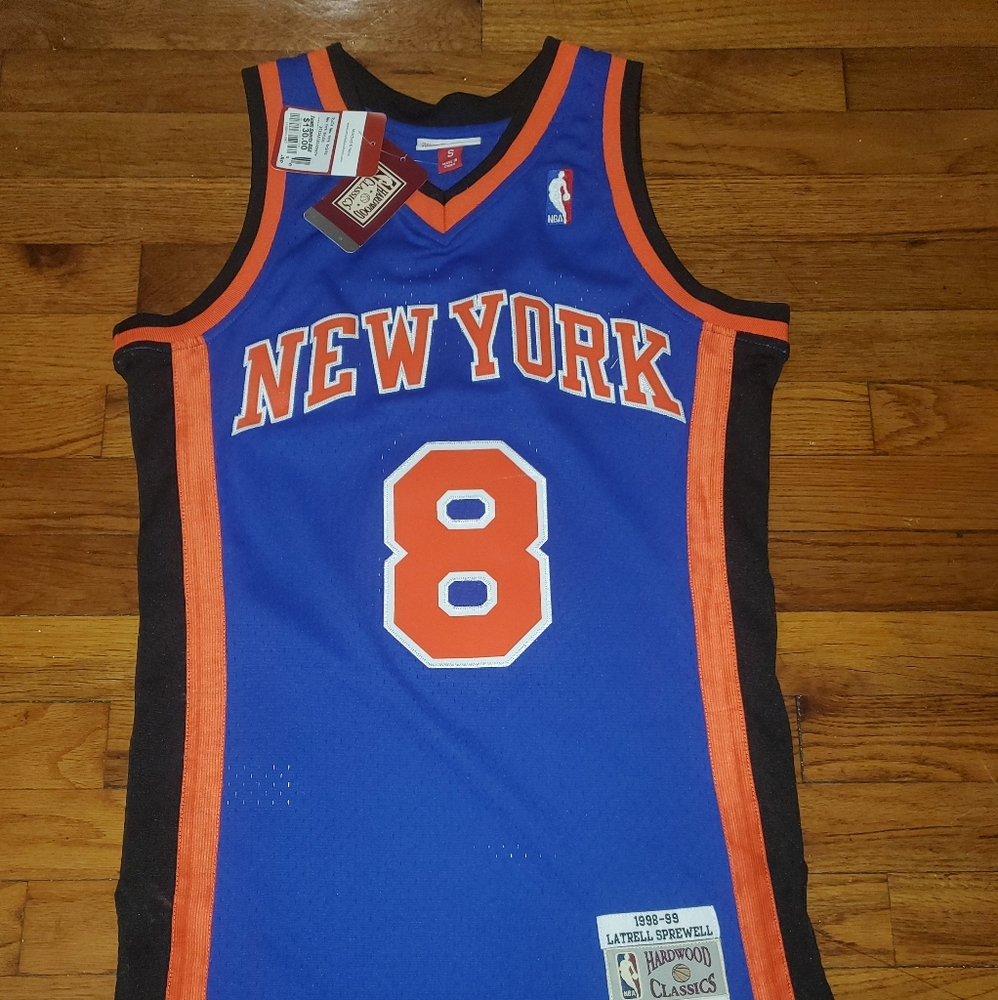 NY Knicks throwback jersey